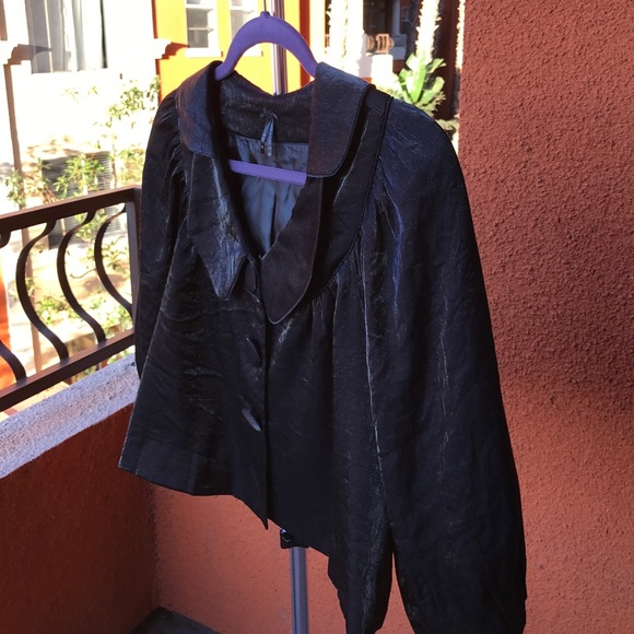 💕x2HP💕 black cropped dressy jacket - Picture 4 of 9